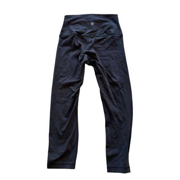 Lululemon crop leggings - Picture 2 of 3